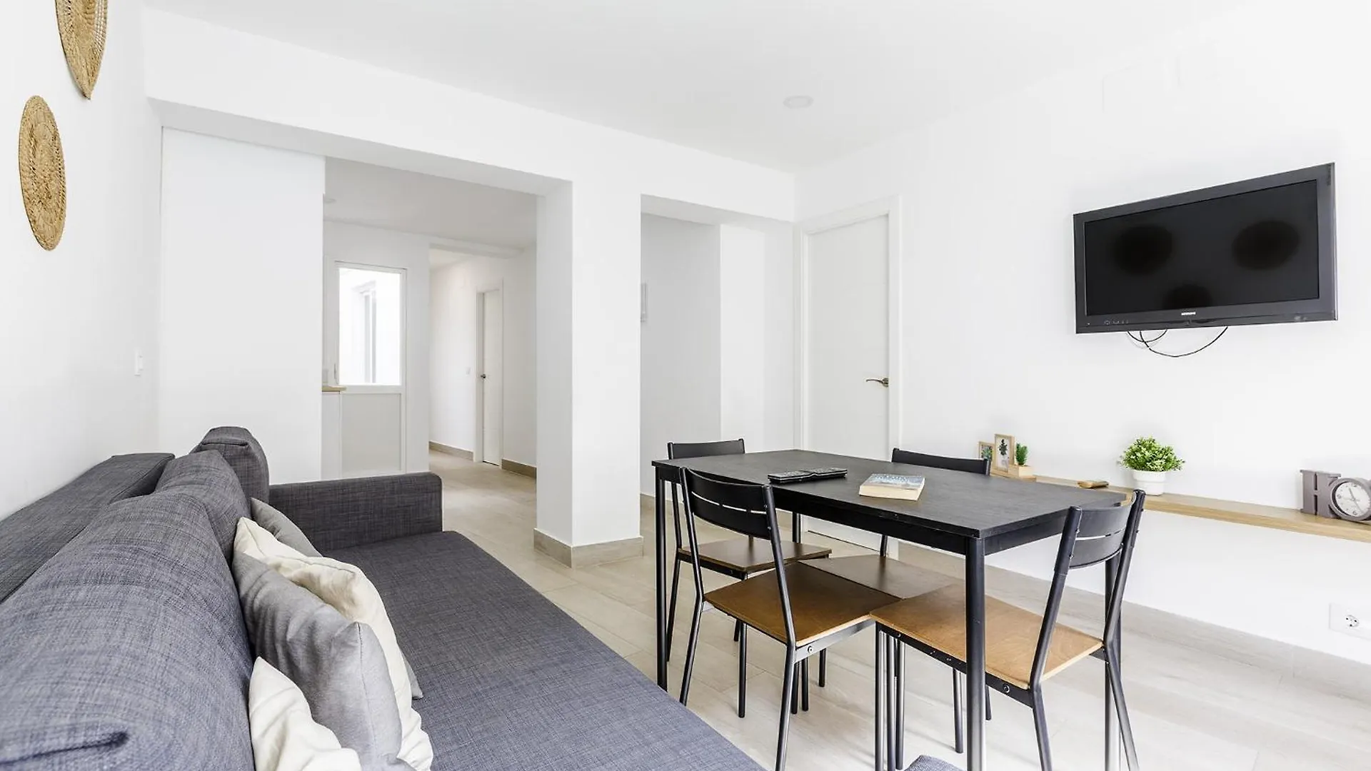 A&N Avenida 2 Torre Del Mar Apartment 0*,  Spain