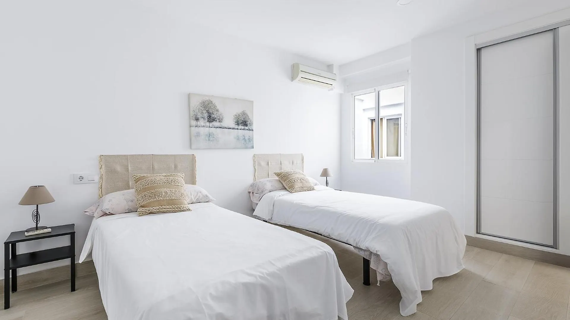 A&N Avenida 2 Torre Del Mar Apartment